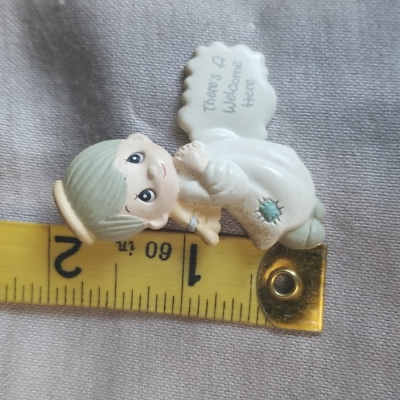 ANGEL "THERE'S WELCOME HERE " lapel pin - Picture 2 of 3